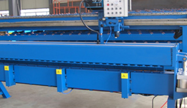 Automatic welding machine for panel assembly