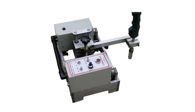 Automatic girth welding machine for special shaped tank
